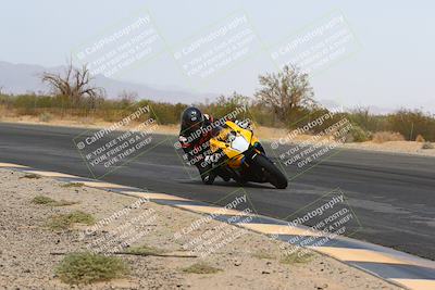 media/Apr-10-2022-SoCal Trackdays (Sun) [[f104b12566]]/Turn 3 Inside (1150am)/